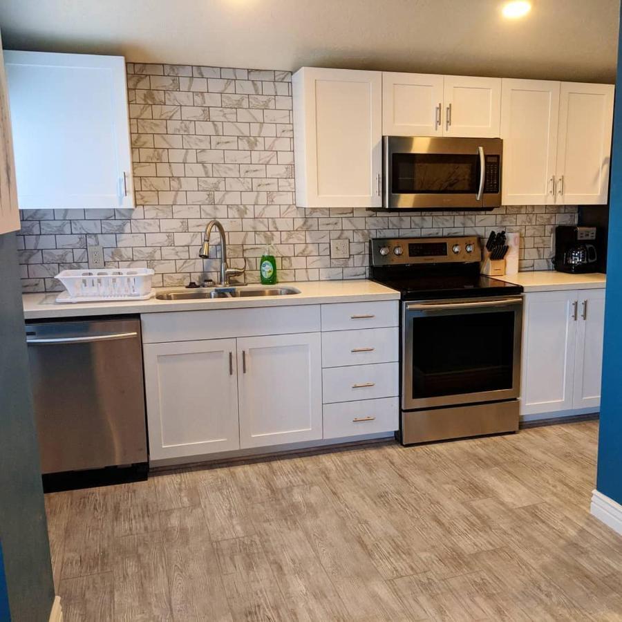 Baby Blue Sky - Price 2Bd - Newly Remodeled - Nearby Trails Lägenhet Exteriör bild