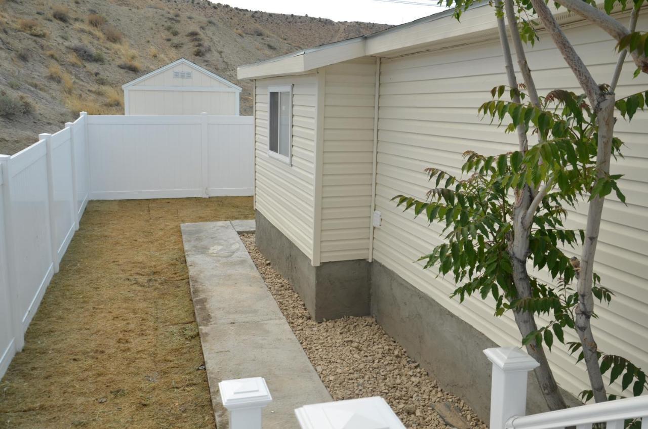 Baby Blue Sky - Price 2Bd - Newly Remodeled - Nearby Trails Lägenhet Exteriör bild