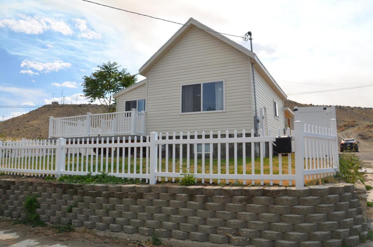 Baby Blue Sky - Price 2Bd - Newly Remodeled - Nearby Trails Lägenhet Exteriör bild